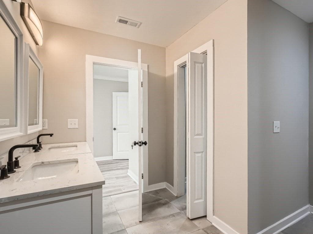 3 bedroom, 2 bathroom, 1,140 sq ft single family residence for sale at 1385 Campbellton Road, Atlanta, GA 30310 — photo 9
