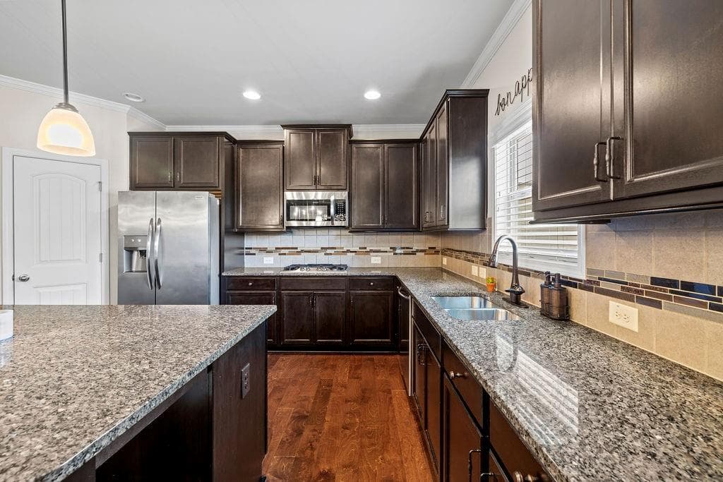 5 bedroom, 4 bathroom, 4,217 sq ft single family residence for sale at 731 Red Wolf Run, South Fulton, GA 30349 — photo 10