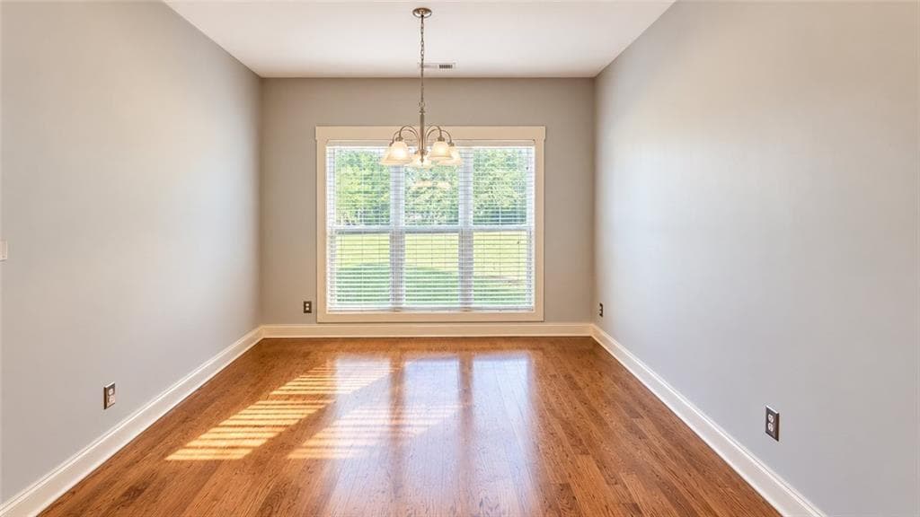 5 bedroom, 4 bathroom, 4,149 sq ft single family residence for sale at 440 Nora Drive, Fayetteville, GA 30214 — photo 9