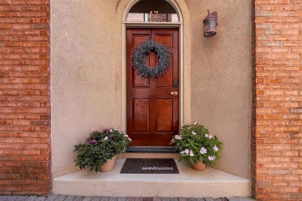 2 bedroom, 3 bathroom, 1,250 sq ft townhouse for sale at 751 Piedmont Avenue 17, Atlanta, GA 30308 — photo 1 of 38