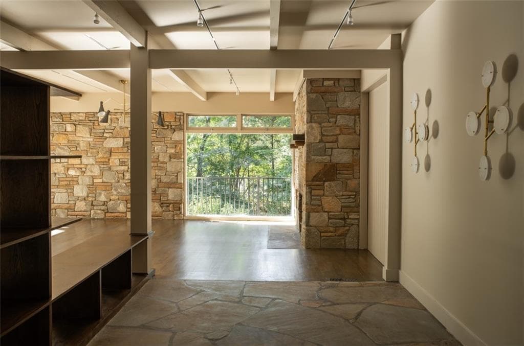 5 bedroom, 5 bathroom, 2,577 sq ft single family residence for rent at 627 Old Ivy Road, Atlanta, GA 30342 for $9,000 a month — photo 2