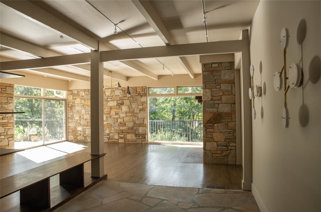 5 bedroom, 5 bathroom, 2,577 sq ft single family residence for rent at 627 Old Ivy Road, Atlanta, GA 30342 for $9,000 a month — photo 3