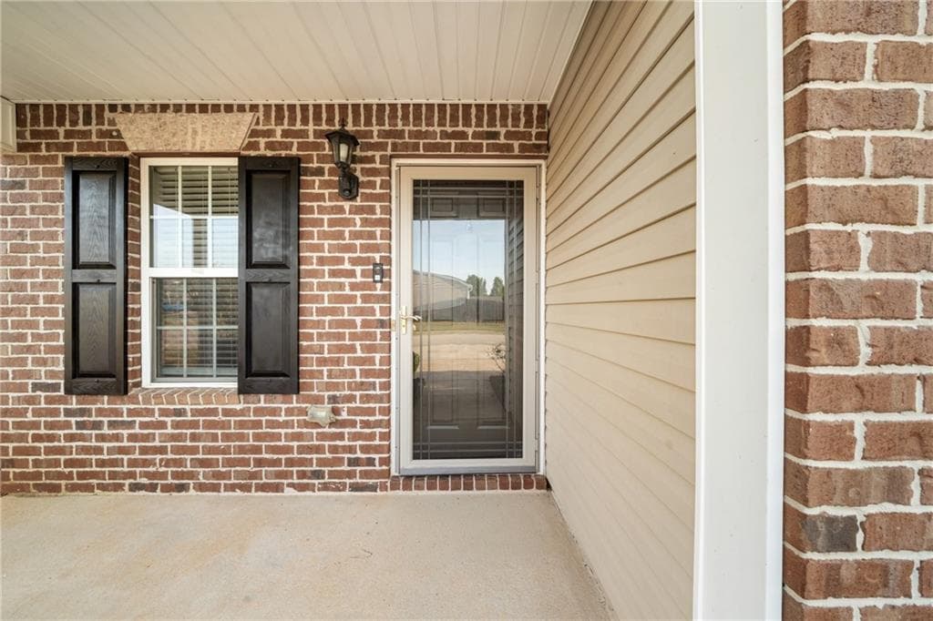 2 bedroom, 2 bathroom, 1,209 sq ft single family residence for sale at 1514 Louise Anderson Drive, Griffin, GA 30224 — photo 2