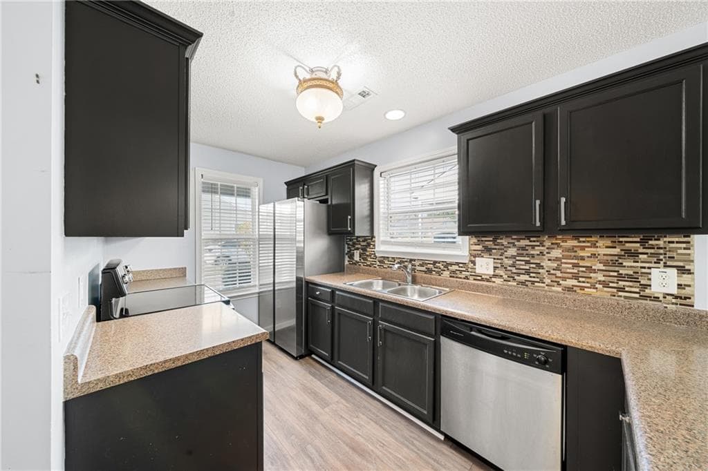 2 bedroom, 2 bathroom, 1,209 sq ft single family residence for sale at 1514 Louise Anderson Drive, Griffin, GA 30224 — photo 4