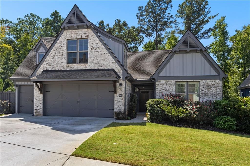 4 bedroom, 3 bathroom, 3,856 sq ft single family residence for sale at 195 Arbor Garden Circle, Newnan, GA 30265