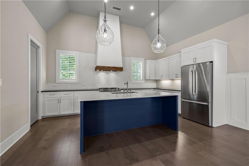 4 bedroom, 3 bathroom, 3,856 sq ft single family residence for sale at 195 Arbor Garden Circle, Newnan, GA 30265 — photo 6