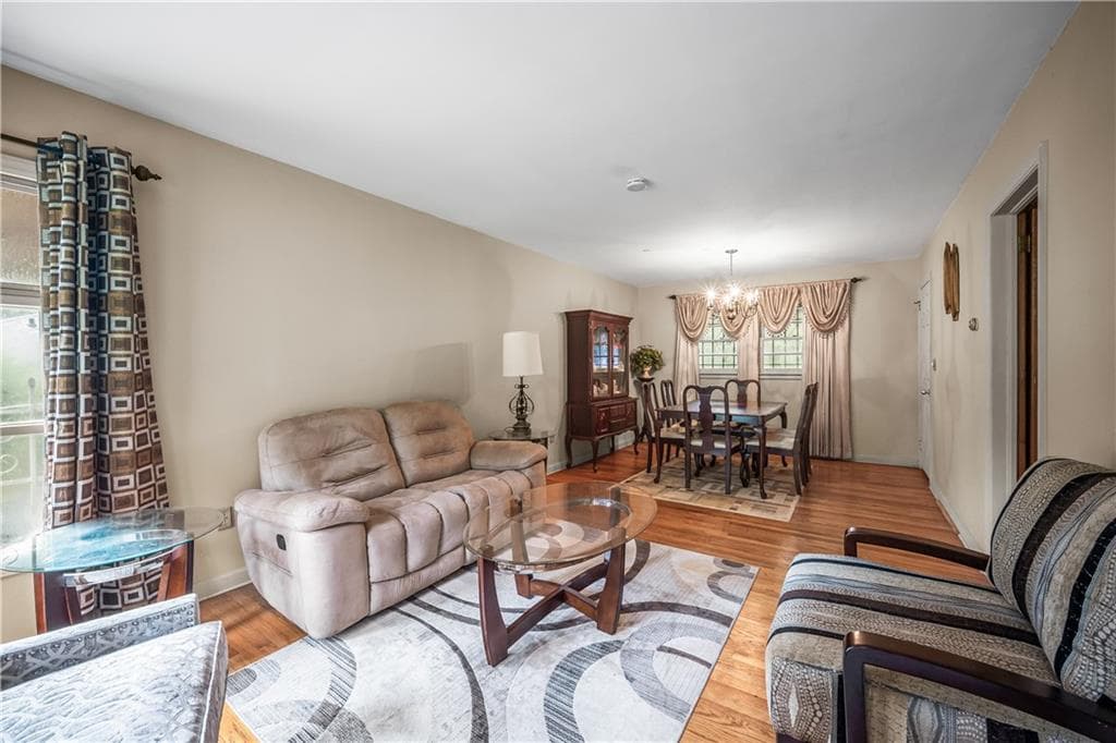 3 bedroom, 2 bathroom, 1,312 sq ft single family residence for sale at 755 Braemar Avenue, Atlanta, GA 30311 — photo 5