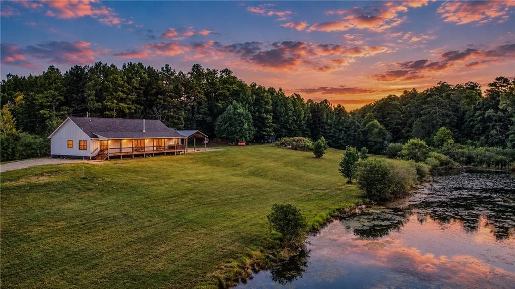 3 bedroom, 2 bathroom, 2,528 sq ft single family residence for sale at 304 Rhinehart Dr, Ranger, GA 30734 — photo 3
