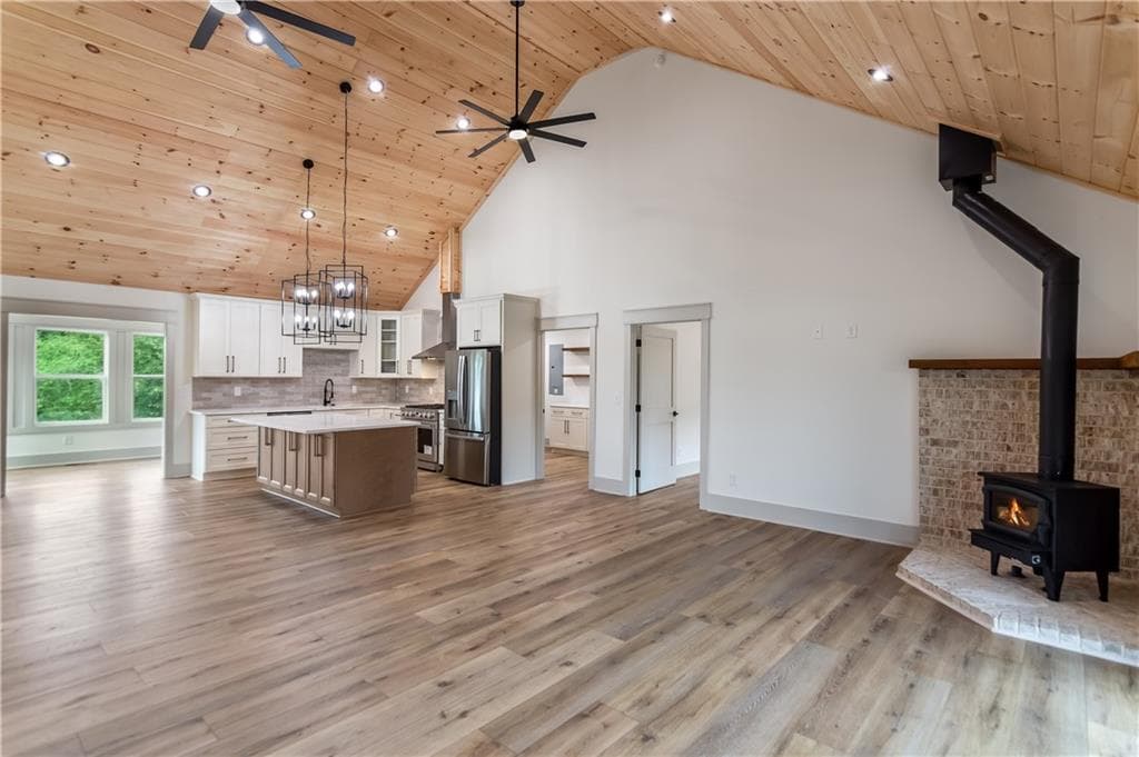 3 bedroom, 2 bathroom, 2,528 sq ft single family residence for sale at 304 Rhinehart Dr, Ranger, GA 30734 — photo 9