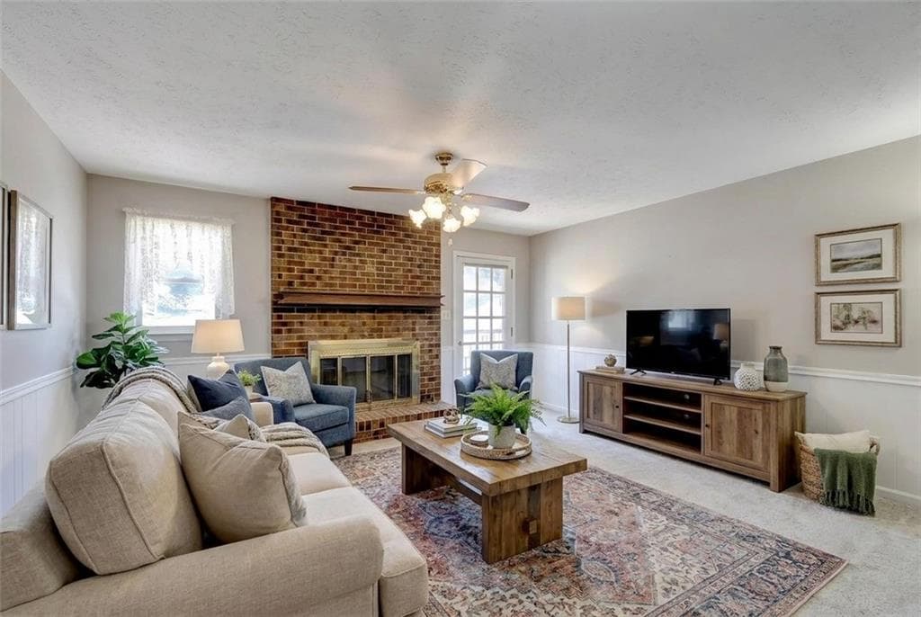 3 bedroom, 2 bathroom, 1,566 sq ft single family residence under contract at 2926 Elizabeth Lane, Snellville, GA 30078 — photo 5