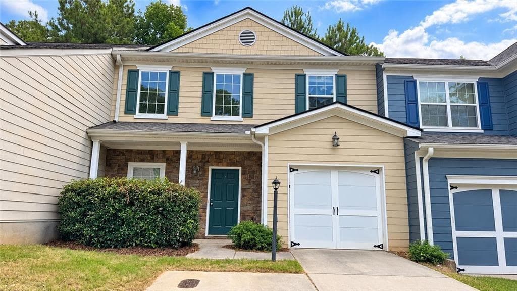 3 bedroom, 2 bathroom, 1,980 sq ft townhouse for sale at 6276 Colonial View, Fairburn, GA 30213 — photo 1 of 20