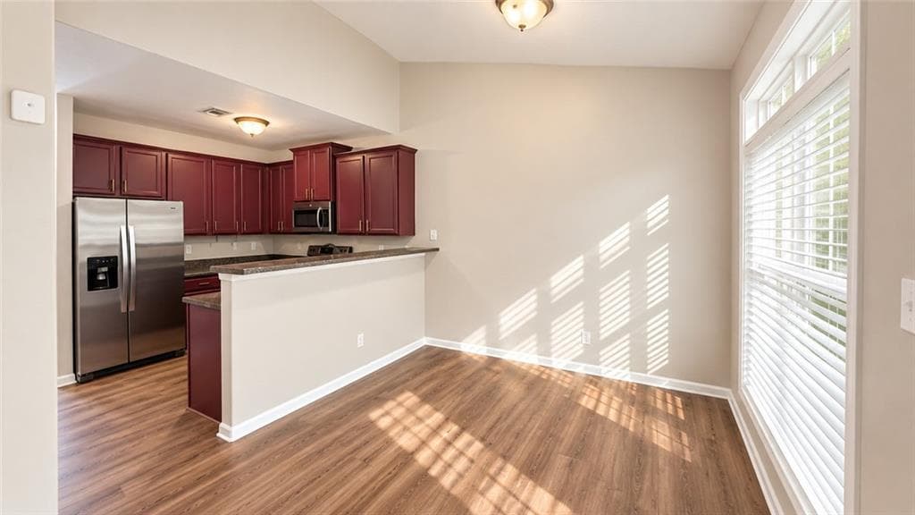 3 bedroom, 2 bathroom, 1,980 sq ft townhouse for sale at 6276 Colonial View, Fairburn, GA 30213 — photo 5
