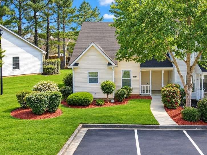 3 bedroom, 2 bathroom, 1,457 sq ft townhouse under contract at 5964 Sherwood Trce, Lithonia, GA 30038