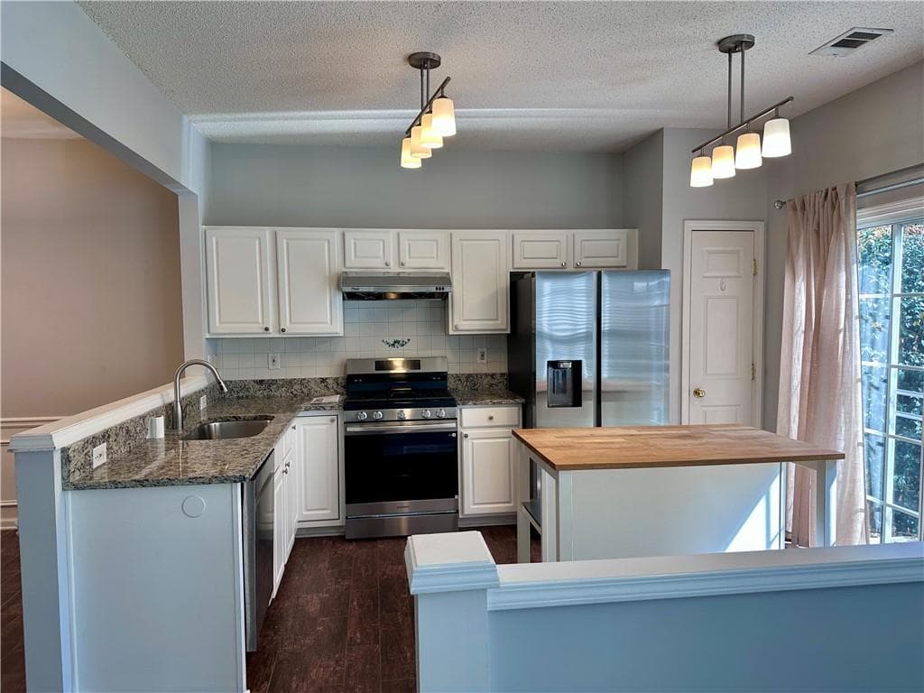 3 bedroom, 3 bathroom, 1,616 sq ft townhouse for rent at 6004 Falling Water Court, Roswell, GA 30076 for $2,500 a month — photo 10