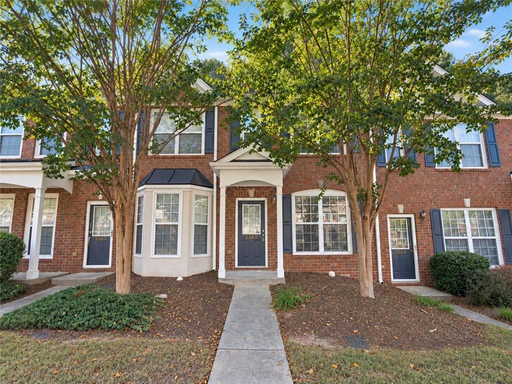 2 bedroom, 3 bathroom, 1,240 sq ft townhouse for rent at 1503 Cove Creek Circle, Norcross, GA 30093 for $1,800 a month