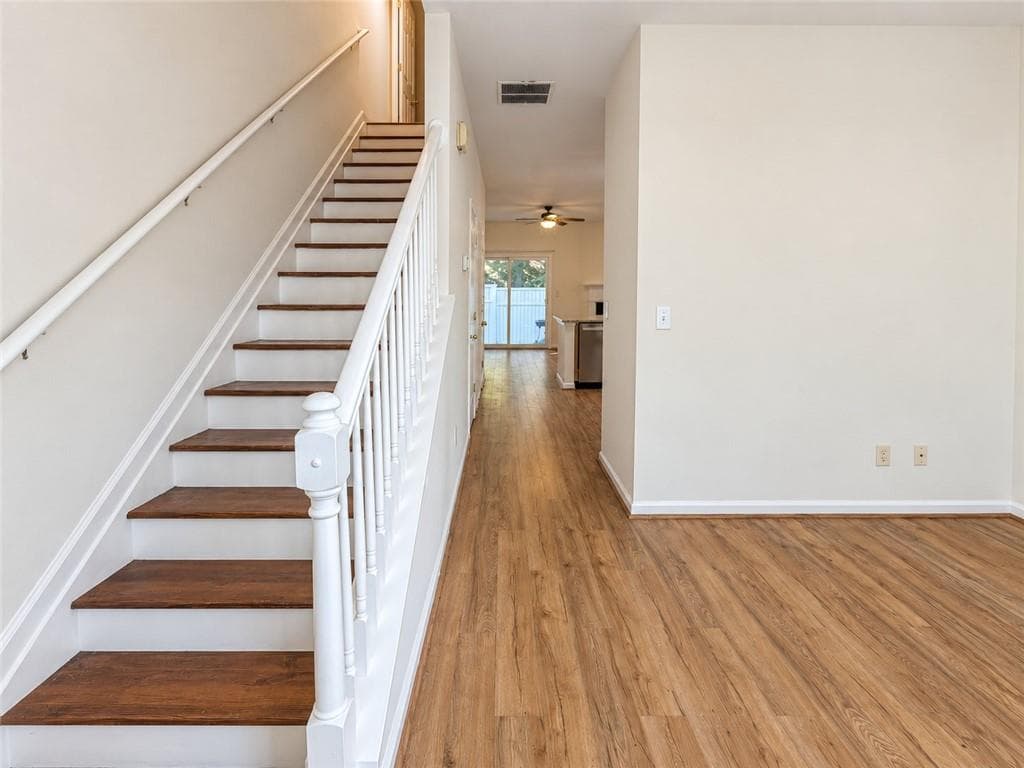 2 bedroom, 3 bathroom, 1,240 sq ft townhouse for rent at 1503 Cove Creek Circle, Norcross, GA 30093 for $1,800 a month — photo 2