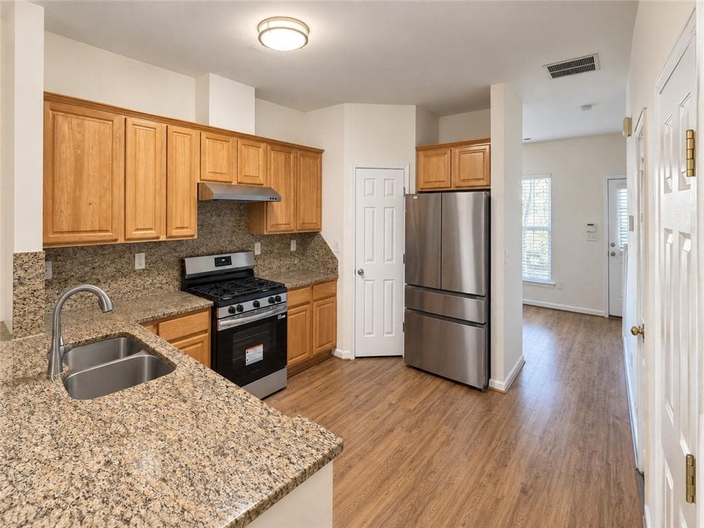2 bedroom, 3 bathroom, 1,240 sq ft townhouse for rent at 1503 Cove Creek Circle, Norcross, GA 30093 for $1,800 a month — photo 4