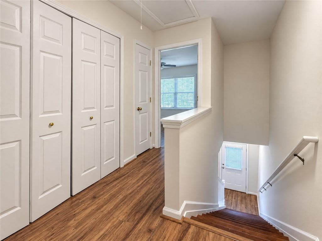 2 bedroom, 3 bathroom, 1,240 sq ft townhouse for rent at 1503 Cove Creek Circle, Norcross, GA 30093 for $1,800 a month — photo 8