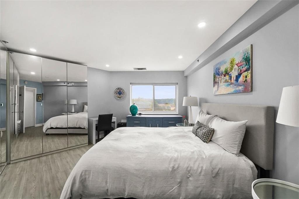 1 bedroom, 1 bathroom, 814 sq ft condominium for rent at 1501 Clairmont Road 1210, Decatur, GA 30033 for $2,150 a month — photo 8