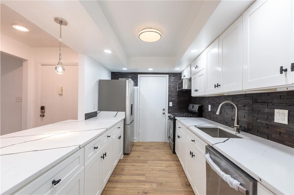 3 bedroom, 2 bathroom, 1,469 sq ft condominium for sale at 6851 Roswell Road I11, Atlanta, GA 30328 — photo 6