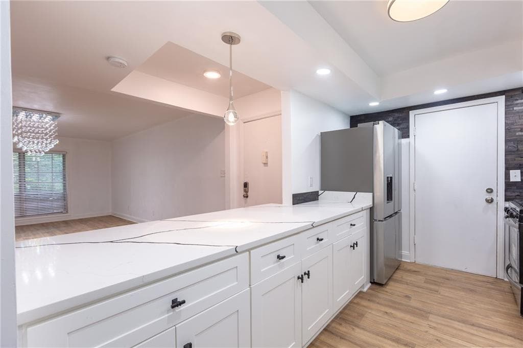 3 bedroom, 2 bathroom, 1,469 sq ft condominium for sale at 6851 Roswell Road I11, Atlanta, GA 30328 — photo 8