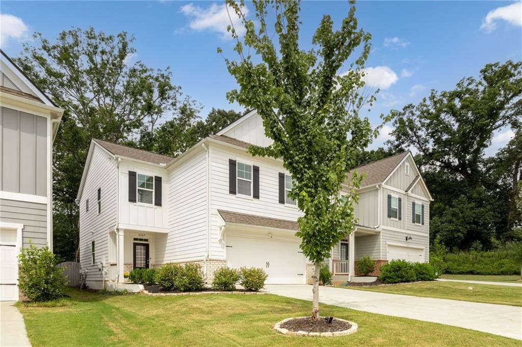 4 bedroom, 3 bathroom, 2,136 sq ft single family residence for sale at 6007 Hoot Owl Lane, Flowery Branch, GA 30542 — photo 2