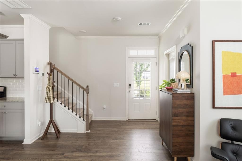 4 bedroom, 3 bathroom, 2,136 sq ft single family residence for sale at 6007 Hoot Owl Lane, Flowery Branch, GA 30542 — photo 4