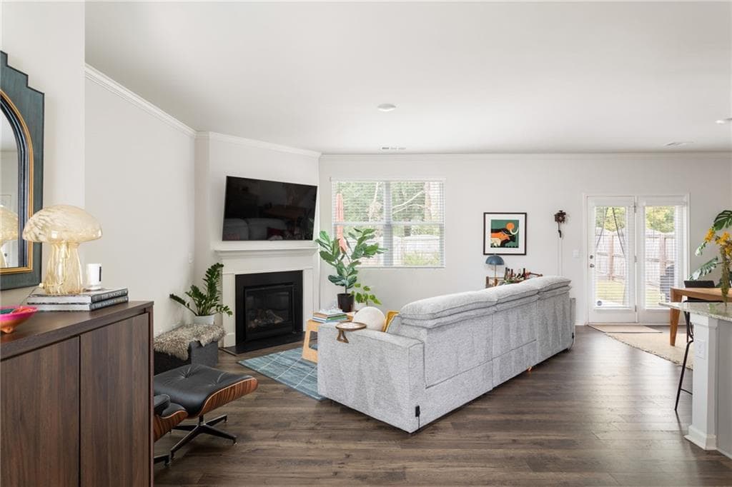 4 bedroom, 3 bathroom, 2,136 sq ft single family residence for sale at 6007 Hoot Owl Lane, Flowery Branch, GA 30542 — photo 5