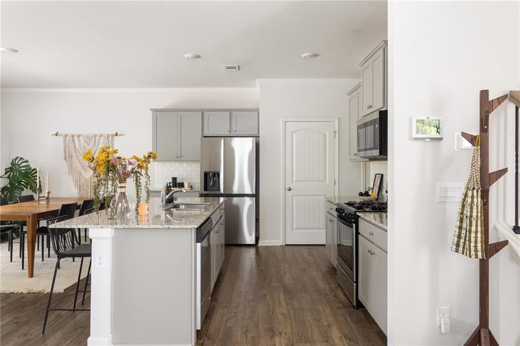 4 bedroom, 3 bathroom, 2,136 sq ft single family residence for sale at 6007 Hoot Owl Lane, Flowery Branch, GA 30542 — photo 9