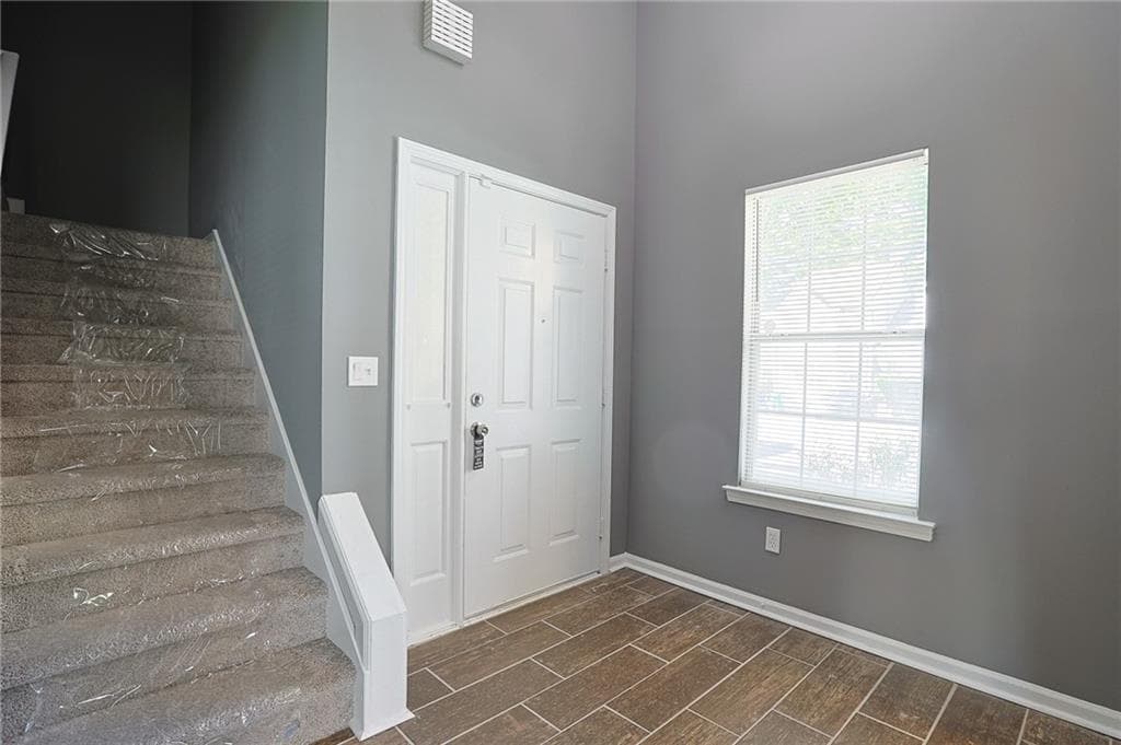 3 bedroom, 2 bathroom, 1,457 sq ft townhouse under contract at 5964 Sherwood Trce, Lithonia, GA 30038 — photo 3