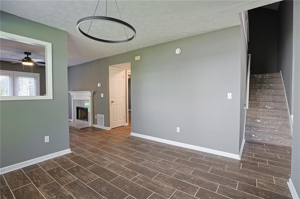 3 bedroom, 2 bathroom, 1,457 sq ft townhouse under contract at 5964 Sherwood Trce, Lithonia, GA 30038 — photo 4