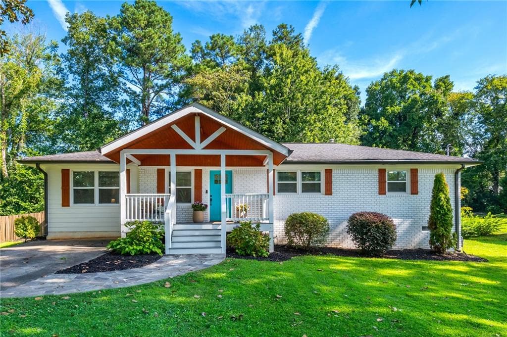 3 bedroom, 2 bathroom, 1,591 sq ft home for sale at 1845 Lochlomand Lane, Smyrna, GA