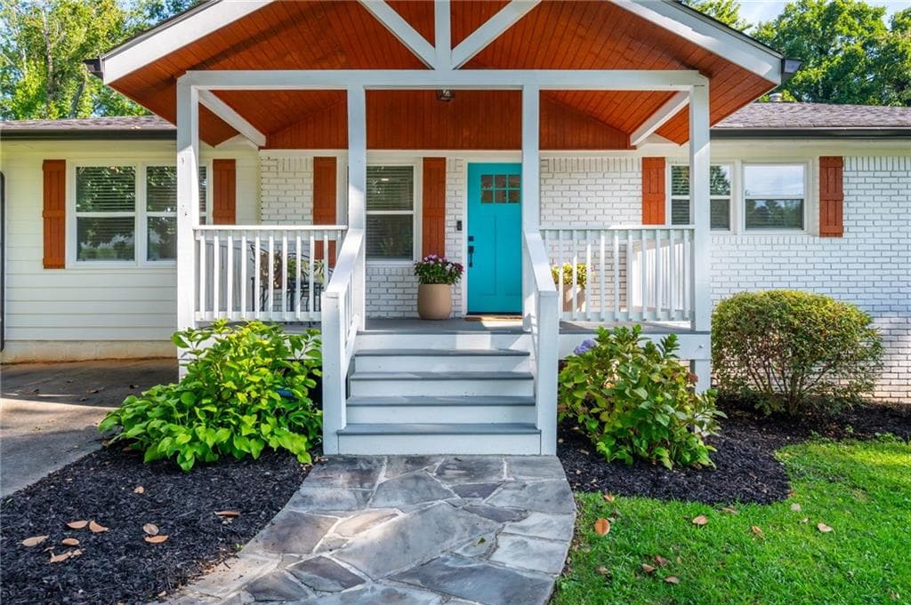 3 bedroom, 2 bathroom, 1,591 sq ft single family residence for sale at 1845 Lochlomand Lane, Smyrna, GA 30080 — photo 4