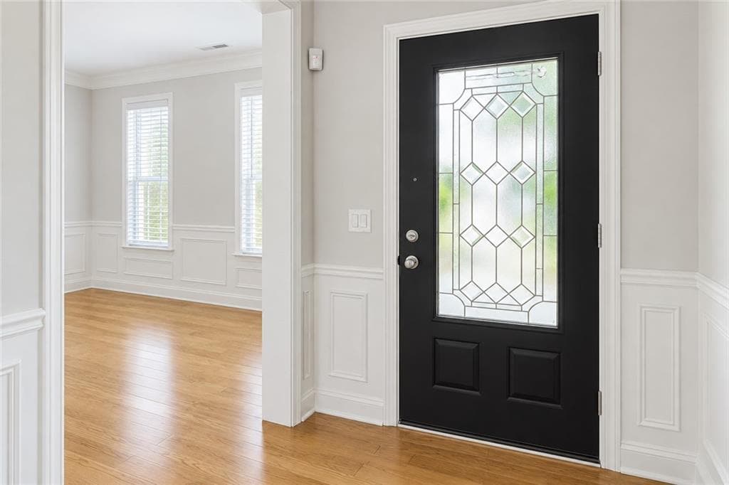 4 bedroom, 4 bathroom, 2,580 sq ft single family residence for sale at 3538 Old Towne Lane, Cumming, GA 30040 — photo 3