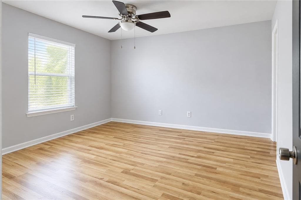 4 bedroom, 4 bathroom, 2,580 sq ft single family residence for sale at 3538 Old Towne Lane, Cumming, GA 30040 — photo 8