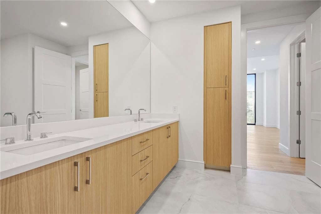 2 bedroom, 3 bathroom, 1,952 sq ft condominium for rent at 2425 Peachtree Road 1402, Atlanta, GA 30309 for $9,800 a month — photo 9