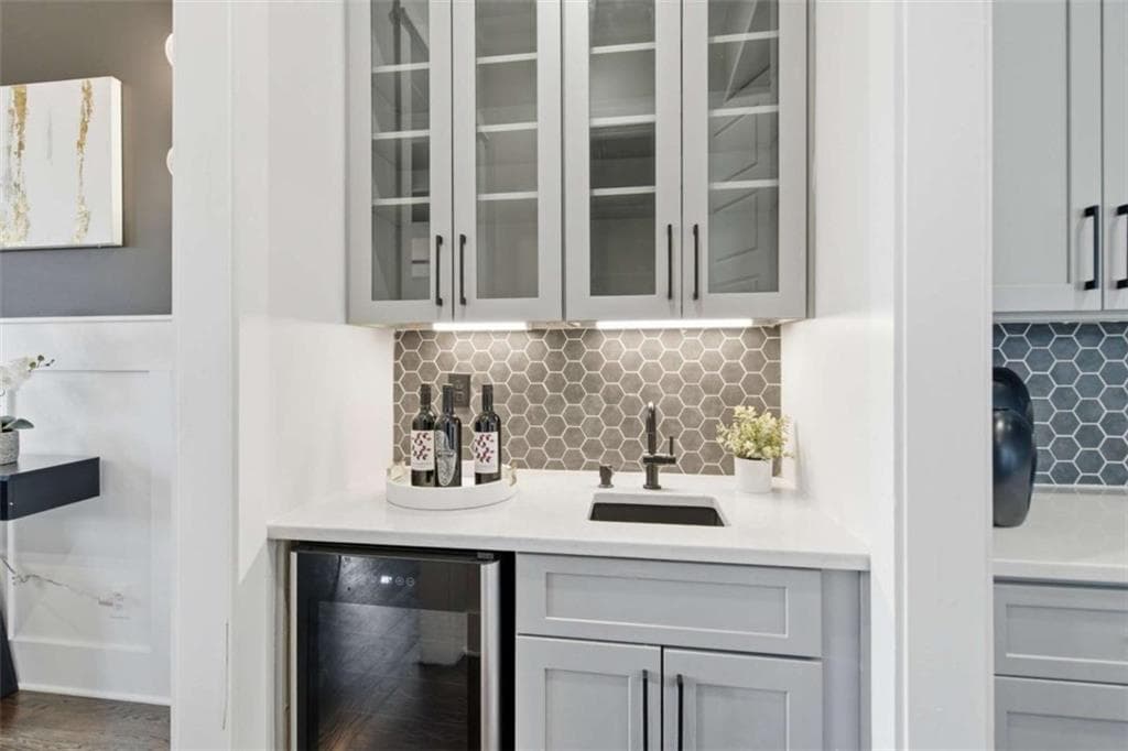 4 bedroom, 4 bathroom, 2,753 sq ft single family residence for sale at 2876 Alexa Avenue, Atlanta, GA 30317 — photo 5