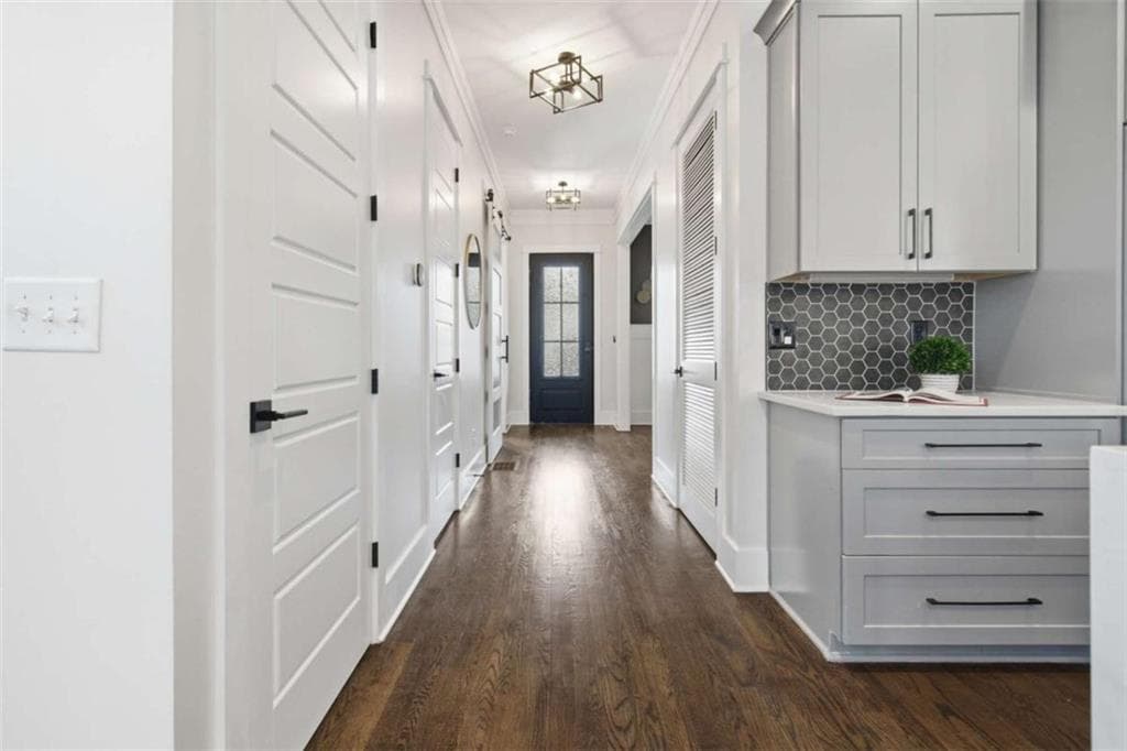4 bedroom, 4 bathroom, 2,753 sq ft single family residence for sale at 2876 Alexa Avenue, Atlanta, GA 30317 — photo 6