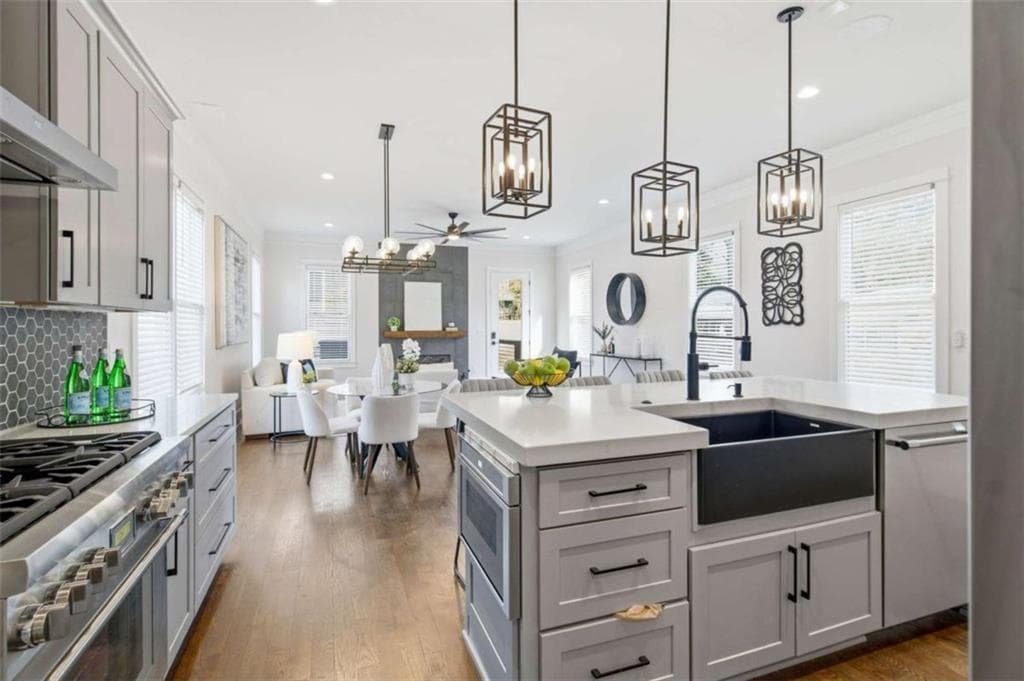 4 bedroom, 4 bathroom, 2,753 sq ft single family residence for sale at 2876 Alexa Avenue, Atlanta, GA 30317 — photo 9
