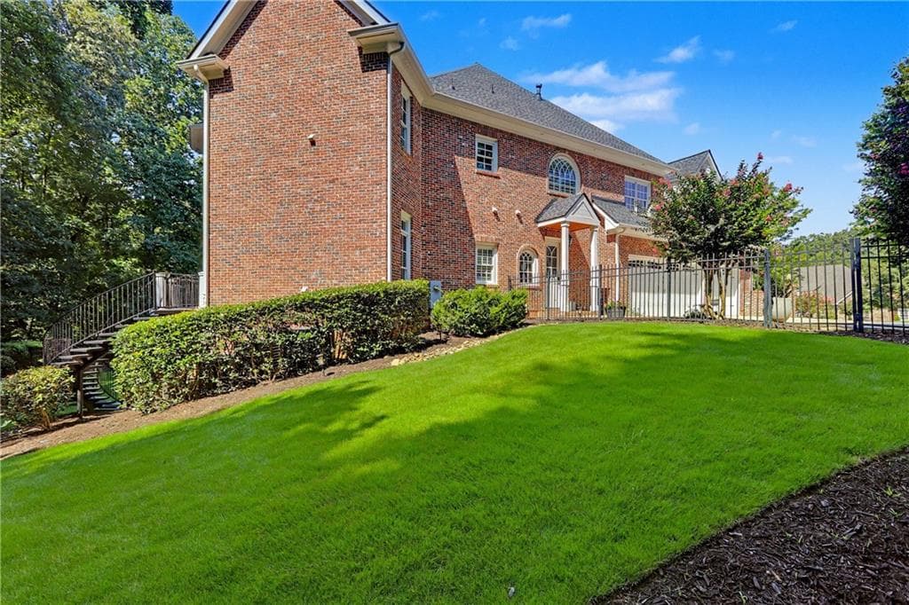 7 bedroom, 8 bathroom, 8,667 sq ft single family residence for sale at 15945 Meadow King Way, Milton, GA 30004 — photo 10