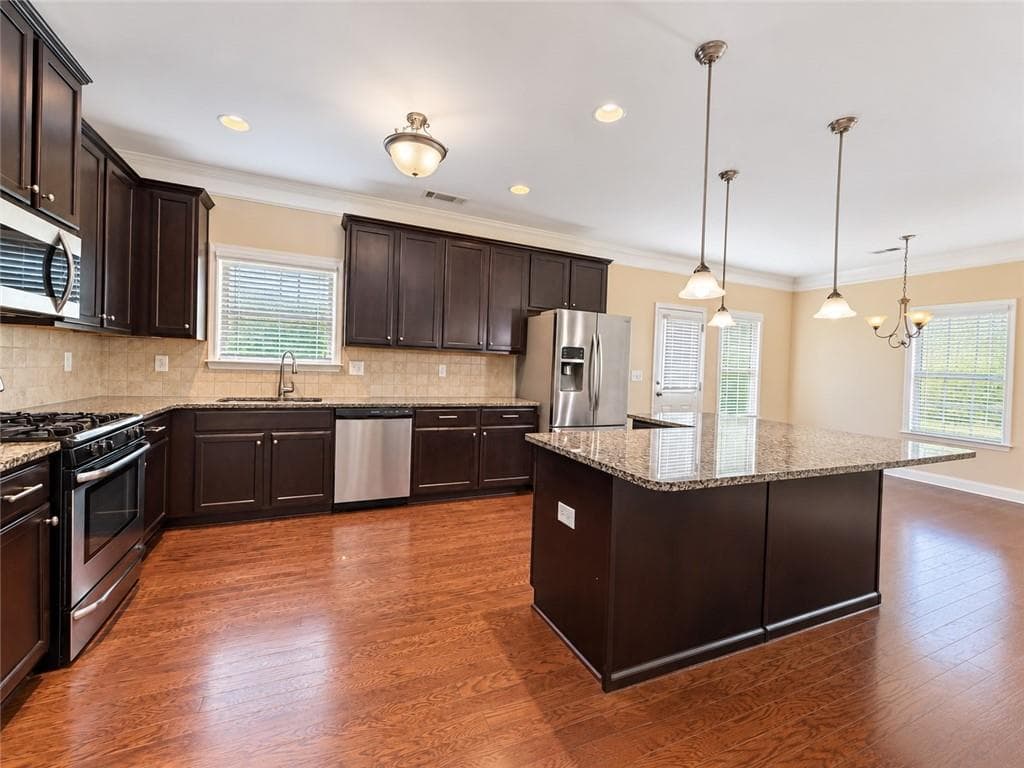 4 bedroom, 3 bathroom, 2,442 sq ft single family residence for rent at 4025 Hunters Walk Way, Cumming, GA 30028 for $2,650 a month — photo 10