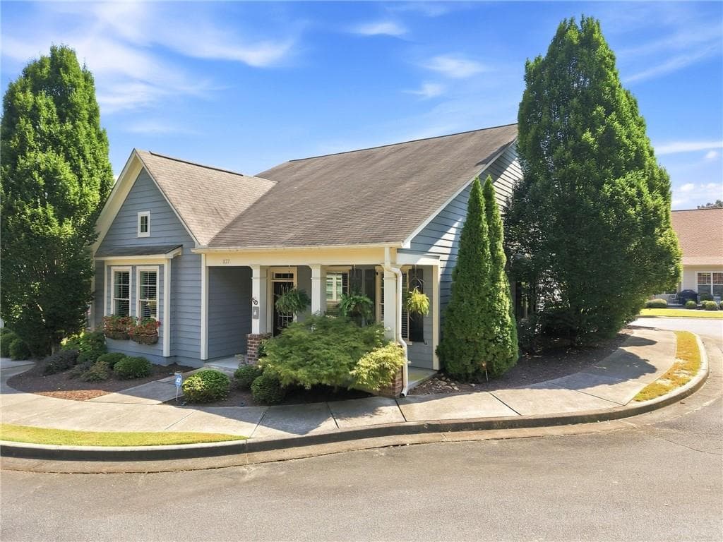 3 bedroom, 3 bathroom, 2,100 sq ft single family residence for sale at 827 Rockford Commons Drive, Marietta, GA 30064 — photo 5