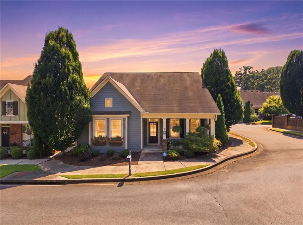 3 bedroom, 3 bathroom, 2,100 sq ft single family residence for sale at 827 Rockford Commons Drive, Marietta, GA 30064 — photo 3