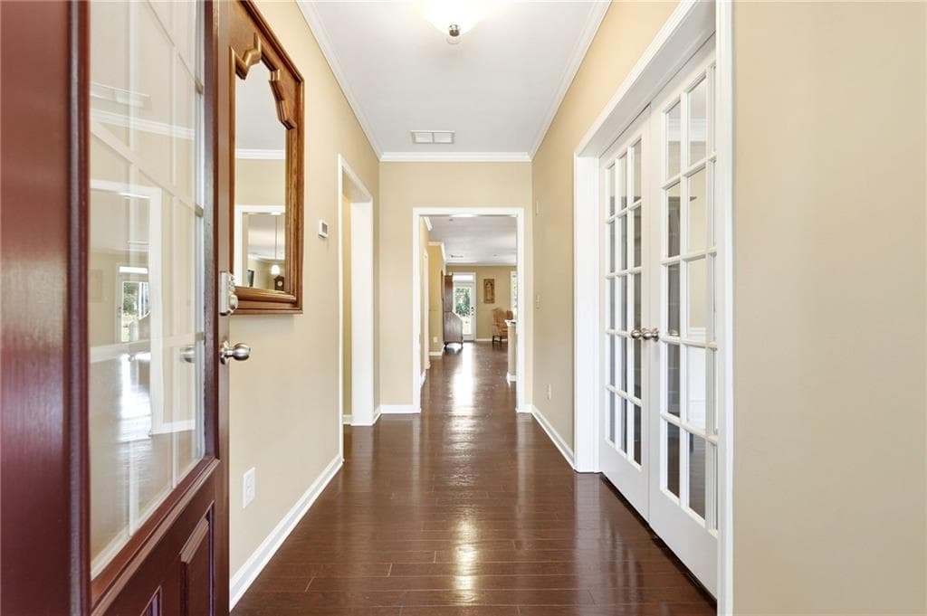 3 bedroom, 3 bathroom, 2,100 sq ft single family residence for sale at 827 Rockford Commons Drive, Marietta, GA 30064 — photo 9