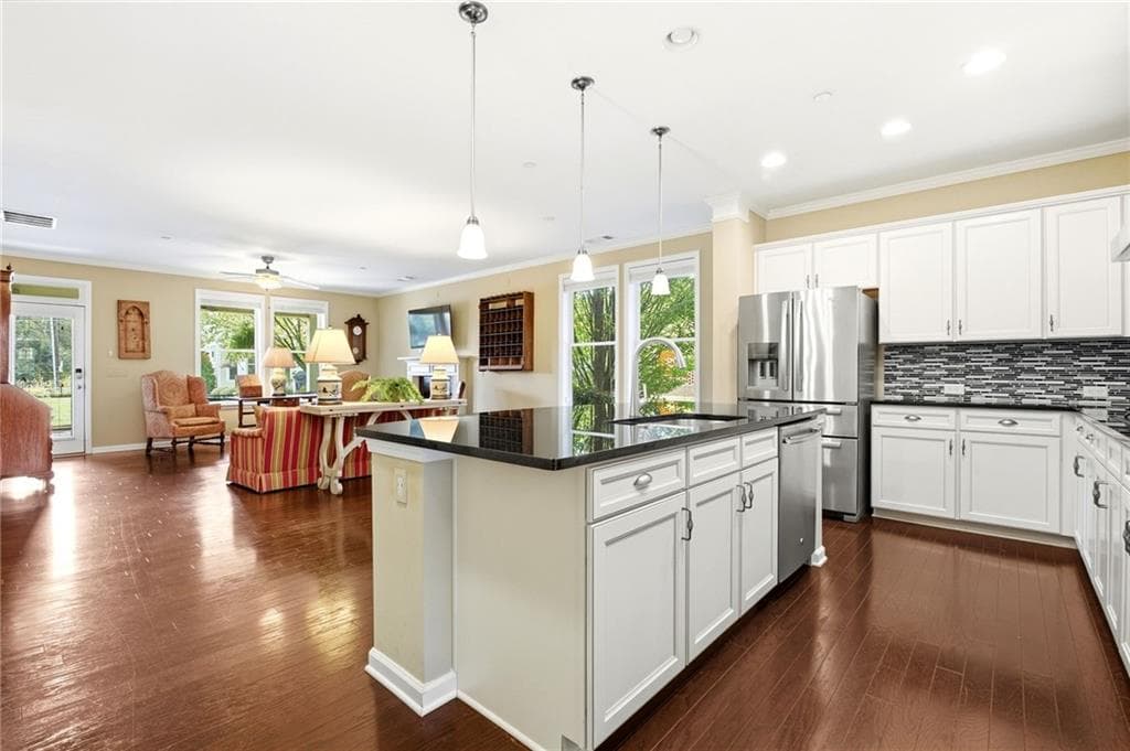 3 bedroom, 3 bathroom, 2,100 sq ft home for sale at 827 Rockford Commons Drive, Marietta, GA