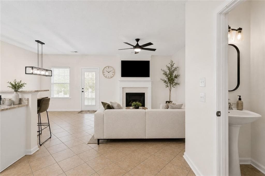 2 bedroom, 3 bathroom, 1,536 sq ft townhouse under contract at 398 Parc River Boulevard, Lawrenceville, GA 30046 — photo 4