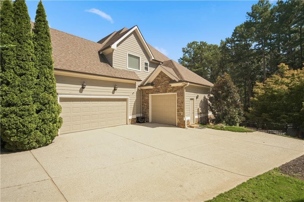 6 bedroom, 5 bathroom, 5,325 sq ft single family residence for sale at 5139 Millwood Drive, Canton, GA 30114 — photo 6