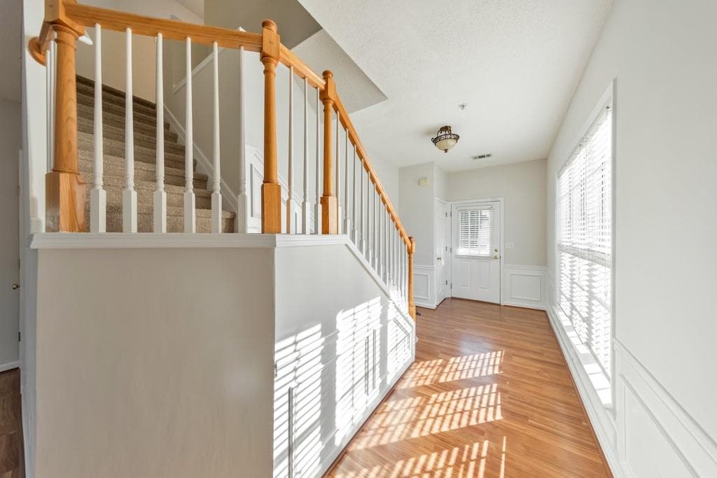 3 bedroom, 3 bathroom, 1,788 sq ft townhouse for sale at 244 Regent Square, Woodstock, GA 30188 — photo 5