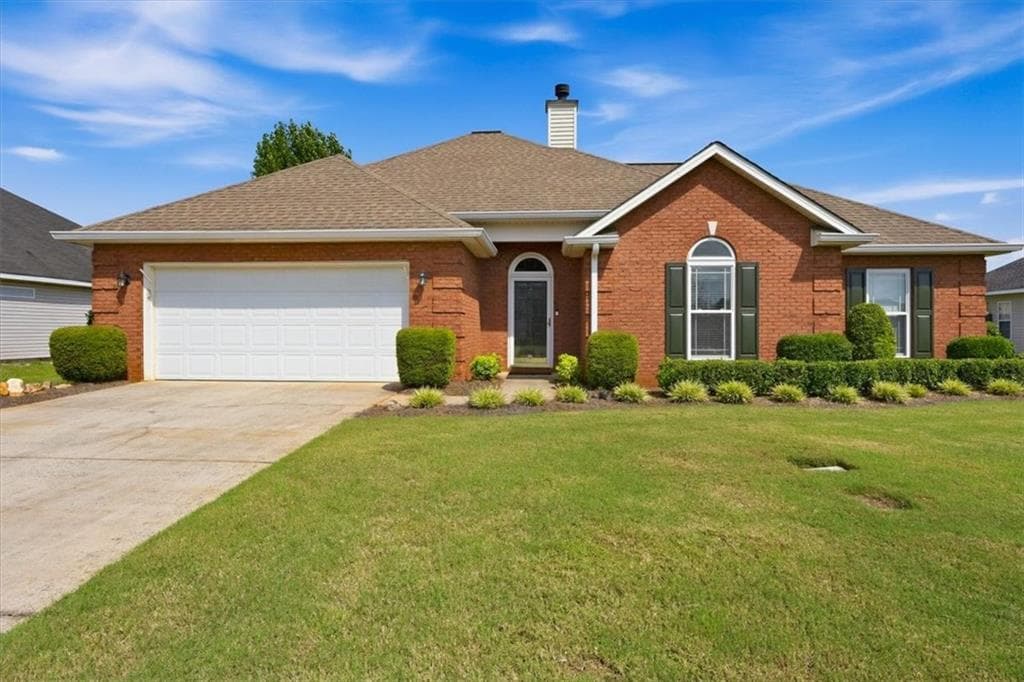 3 bedroom, 2 bathroom, 1,811 sq ft single family residence under contract at 106 Galaxy Avenue, Bonaire, GA 31005