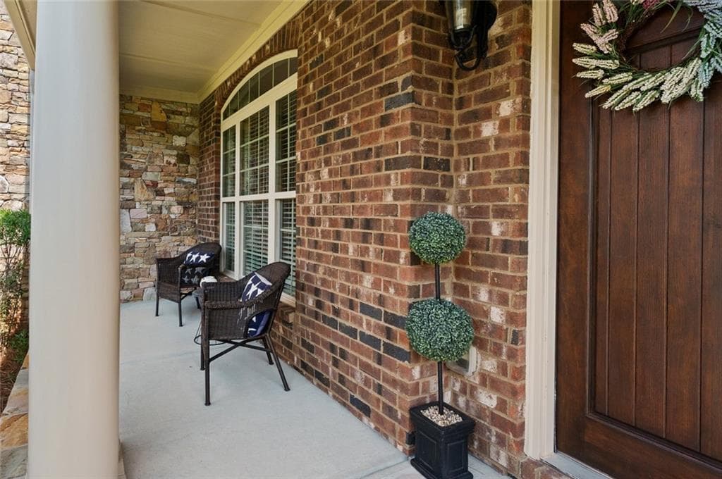 6 bedroom, 5 bathroom, 5,477 sq ft single family residence under contract at 2736 Glenkenchie Court, Acworth, GA 30101 — photo 5